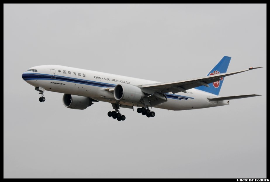 China Southern Airlines B777-F1B(B-2081)@FRA_1(2)_20120224