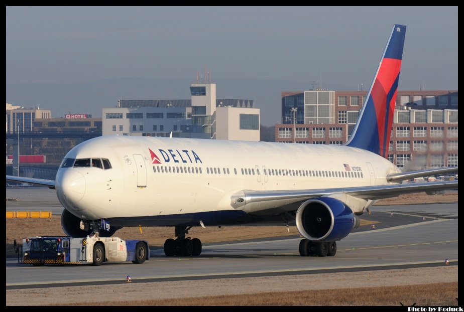 Delta Airlines B767-332ER(N178DN)@FRA_2(2)_20120221