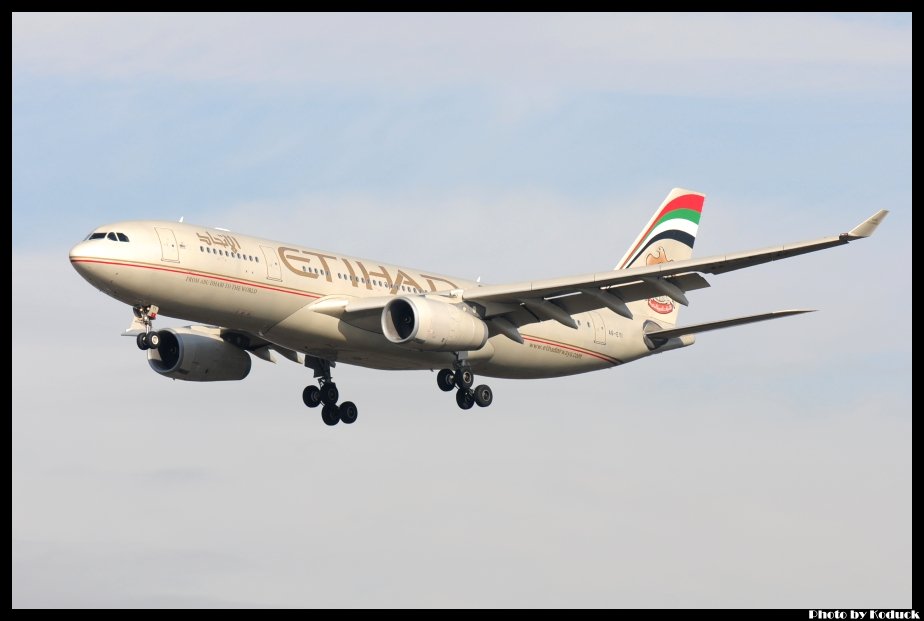 Etihad Airways A330-243(A6-EYI)@FRA_1(2)_20120221