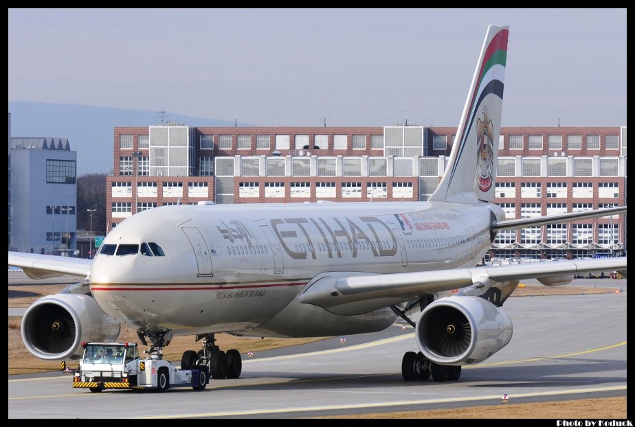 Etihad Airways A330-243(A6-EYI)@FRA_6(2)_20120221