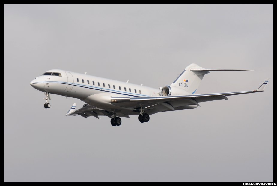 Private Bombardier BD-700-1A10 Global Express XRS(EC-LNM)@FRA_1(2)_20120221