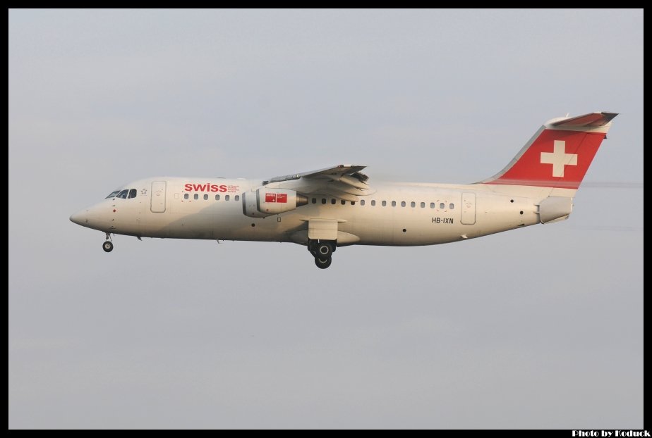 Swiss International Airlines BAe Avro RJ100(HB-IXN)@FRA_1(2)_20120225