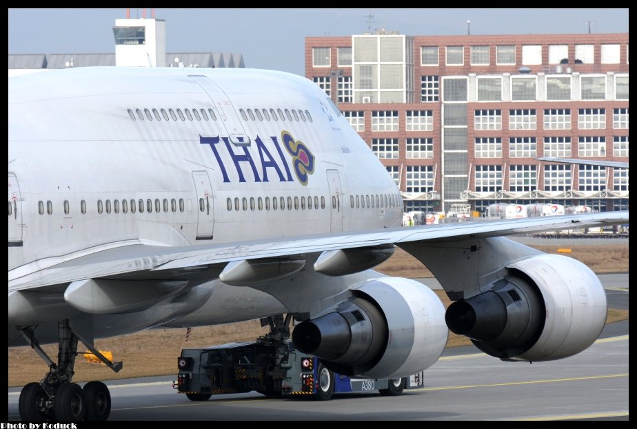 Thai Airways B747-4D7(HS-TGT)@FRA_2(2)_20120221