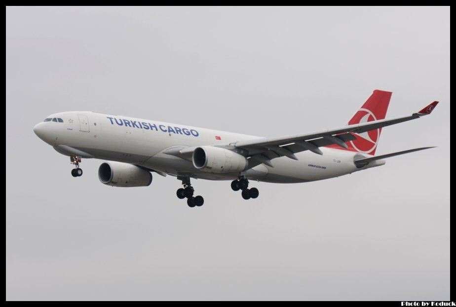 Turkish Airlines A330-243F(TC-JDF)@FRA_1(2)_20120224