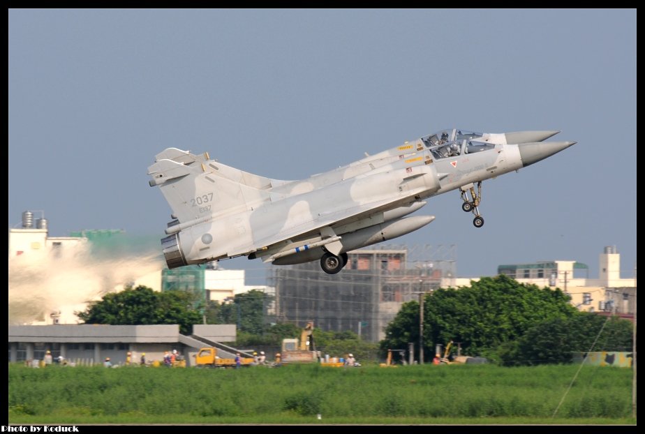 ROCAF Dassault Mirage 2000-5EI(2037 and 2016)@RCPO_1(2)_20120821