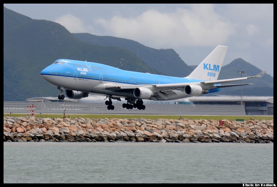 KLM Asia B747-406M(PH-BFF)@VHHH_1(2)_20120706