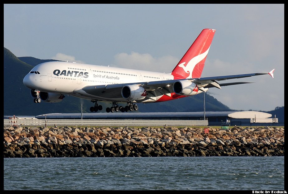 Qantas A380-842(VH-OQA)@VHHH_3(2)_20120706