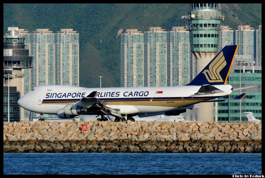 Singapore Airlines Cargo B747-412F(SCD)(9V-SFG)@VHHH_2(2)_20120706