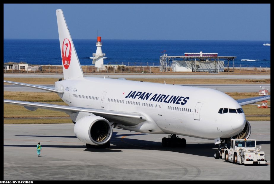 JAL B777-246(JA8983)@ROAH_6(2)_20121020