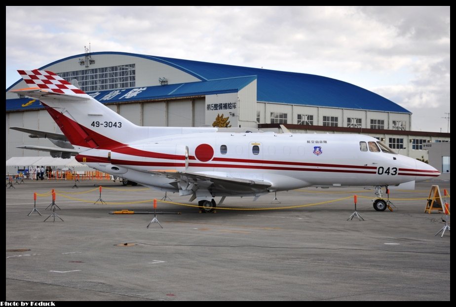 JASDF Raytheon Hawker U-125(49-3043)@ROAH_1(2)_20121021