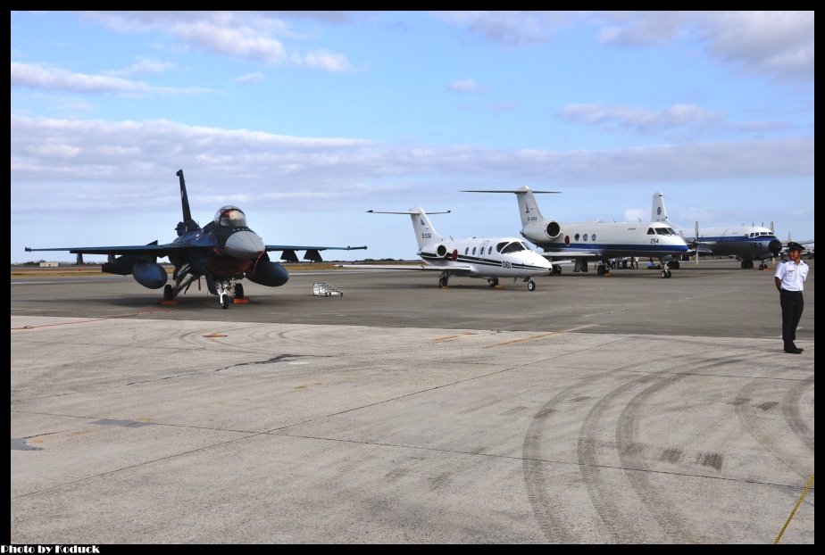 Naha Airbase Open_13(2)_20121021