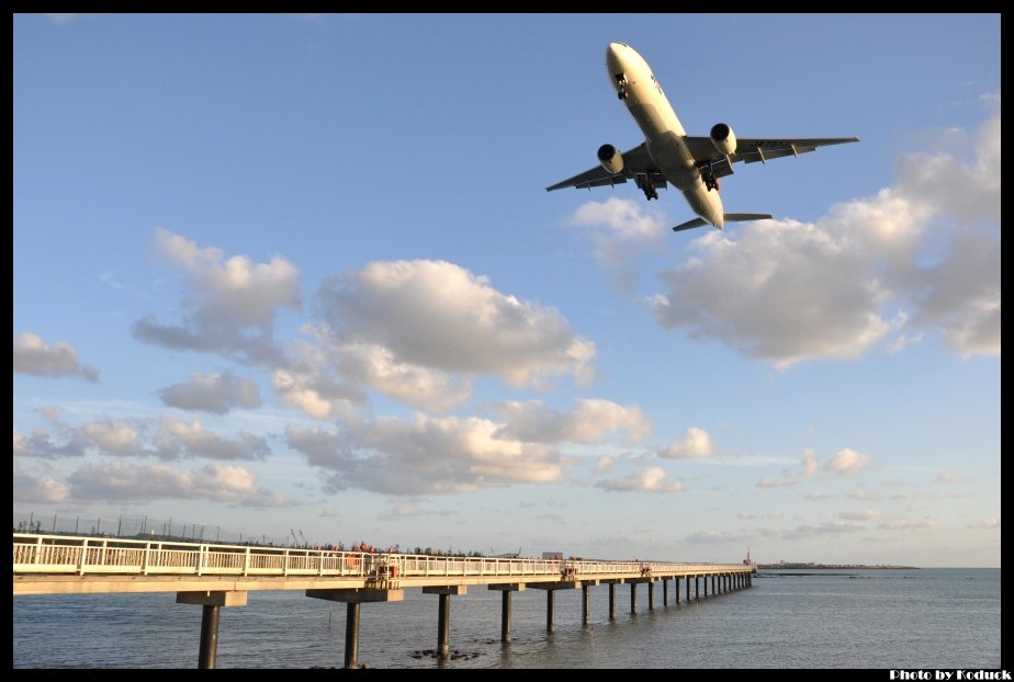 Okinawa RWY36_15(2)_20121021