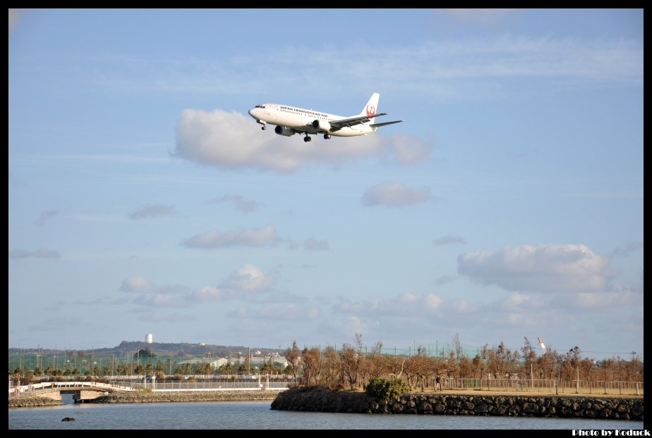 Okinawa RWY36_11(2)_20121021