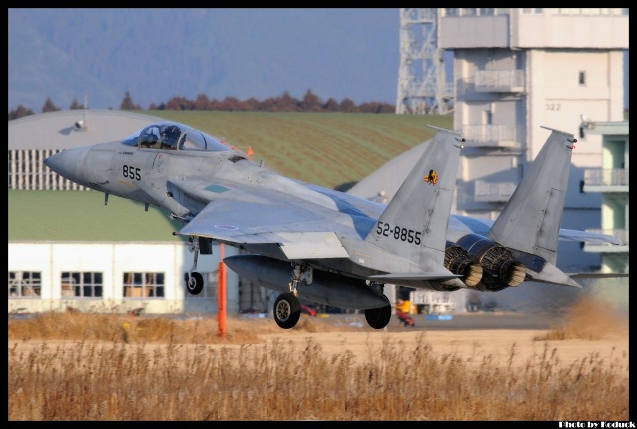 JASDF F-15J(23)(52-8855)@RJFN_1(2)_20130129.jpg