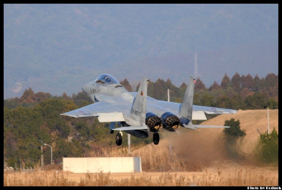 JASDF F-15J(23)(62-8877)@RJFN_2(2)_20130129.jpg