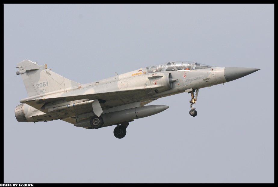 ROCAF Dassault Mirage 2000-5DI(2061)@RCPO_2(2)_20131109.jpg