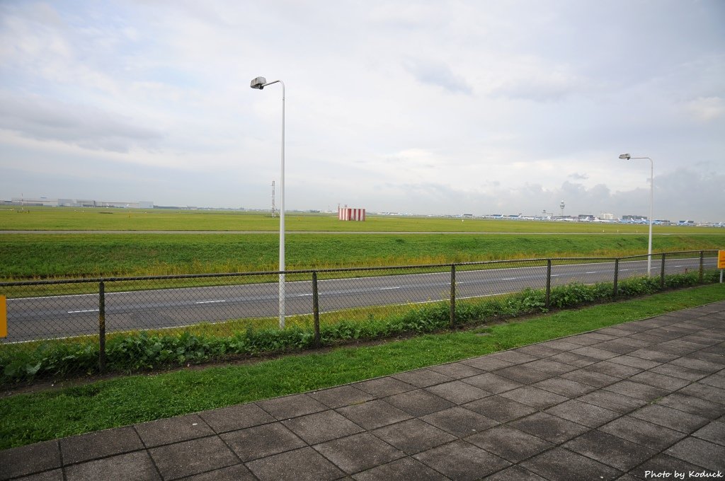 AMS RWY27_5_20140819.jpg