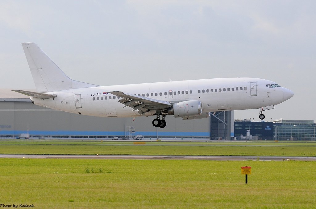 AMS RWY27_30_20140819.jpg