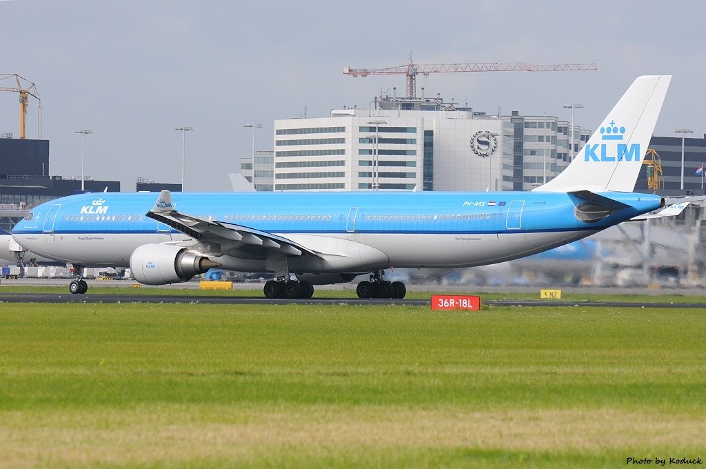 AMS RWY27_47_20140819.jpg