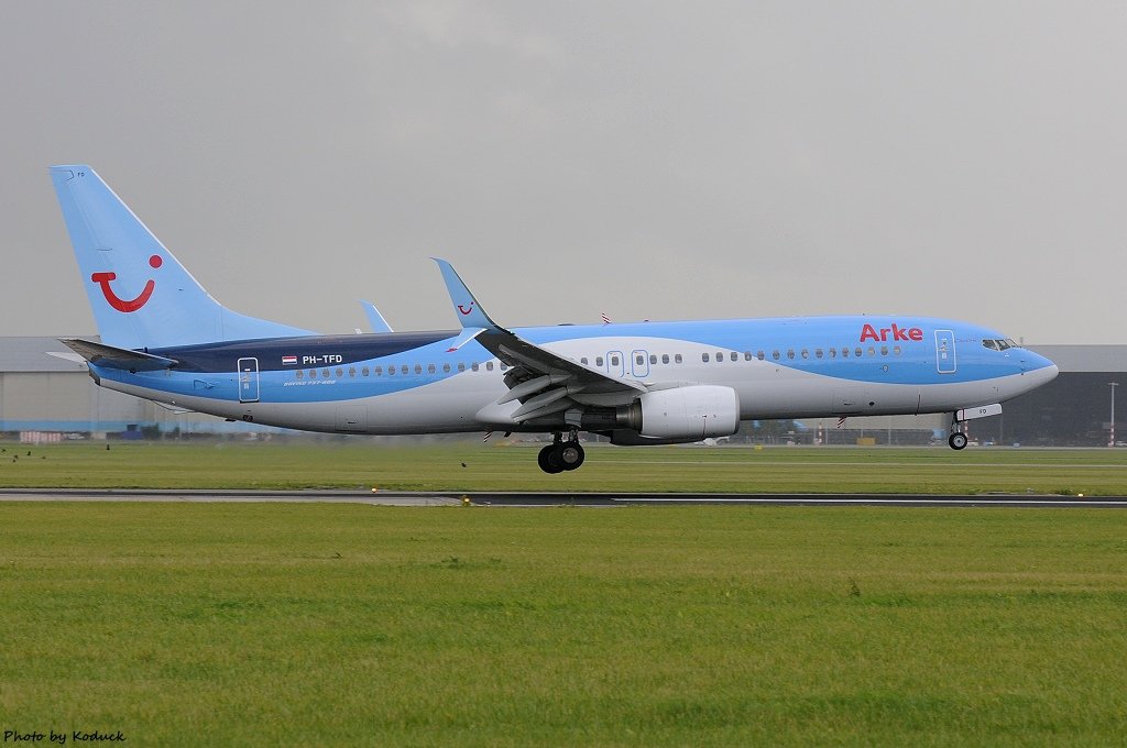 AMS RWY27_90_20140819.jpg