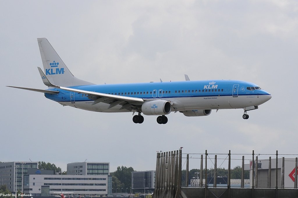 AMS RWY27_93_20140819.jpg