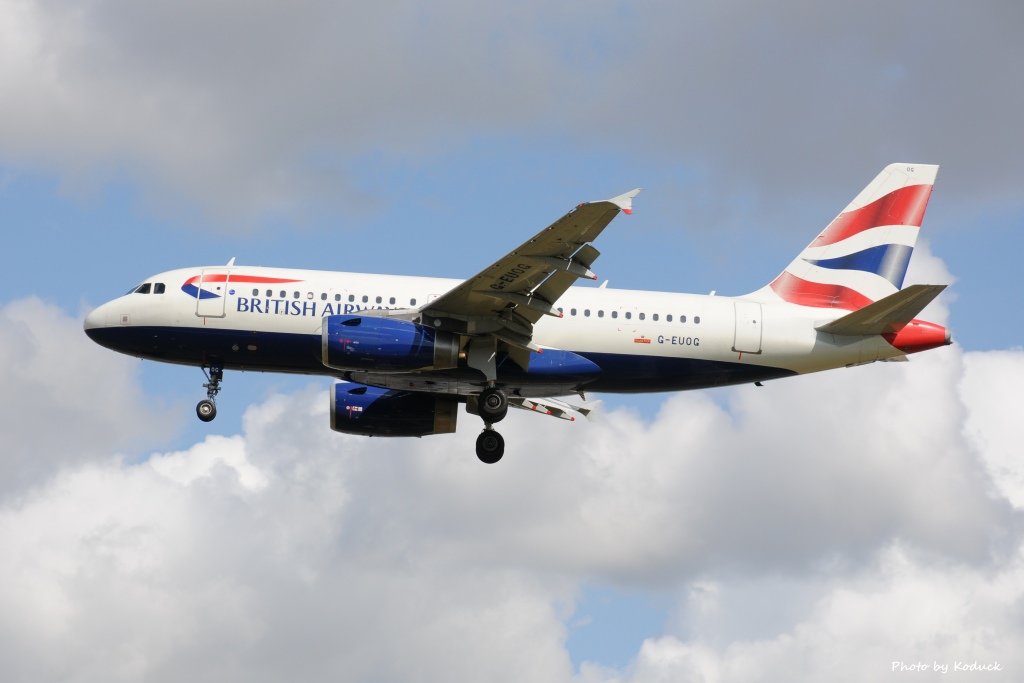 British Airways A319-131(G-EUOG)@LHR_1_20140820.jpg