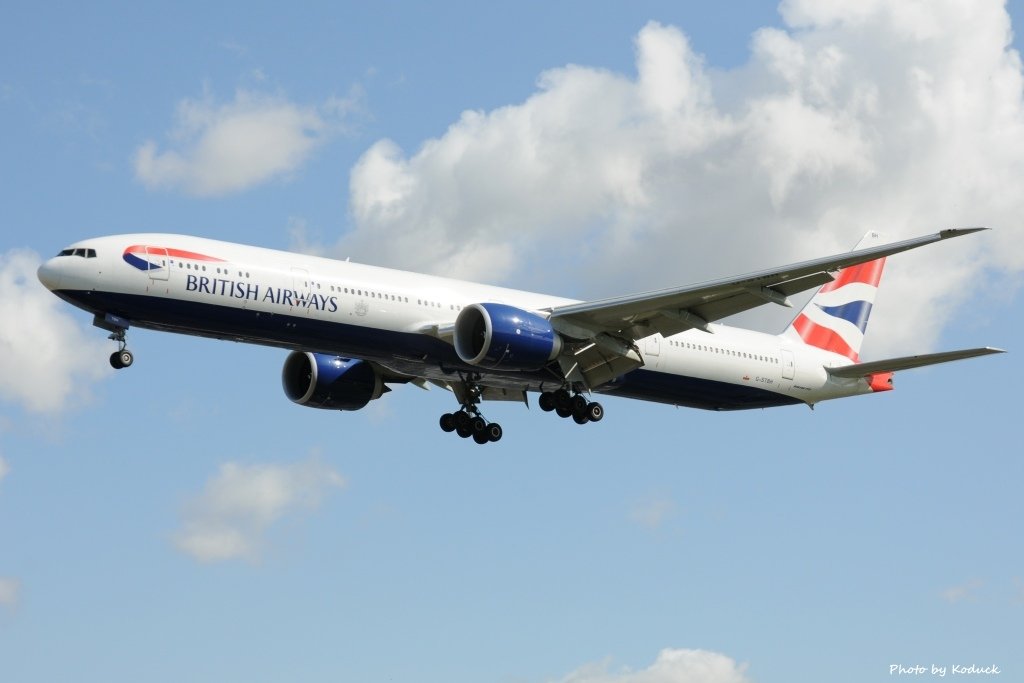 British Airways B777-336(ER)(G-STBH)@LHR_1_20140820.jpg