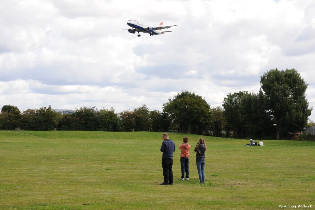 LHR_8(A319)_20140820.jpg