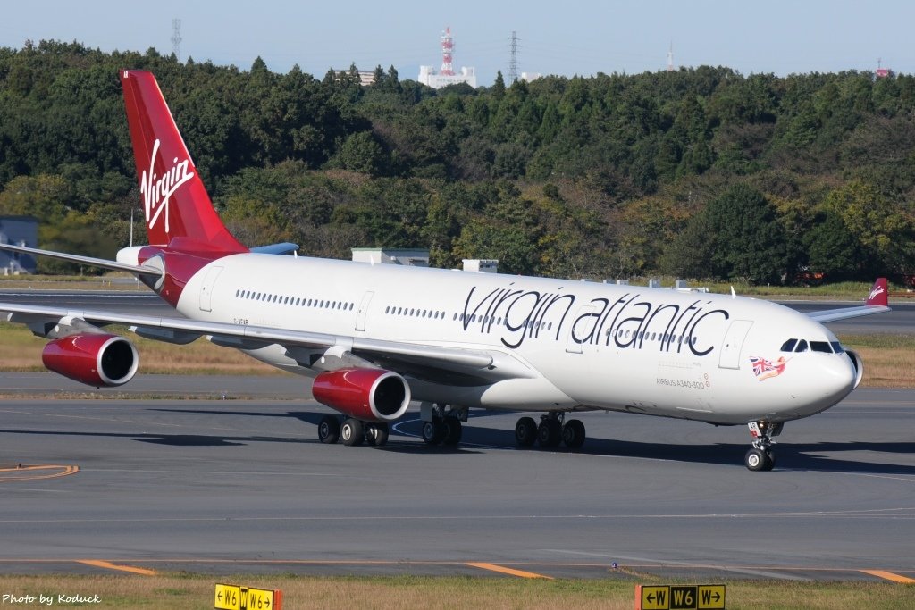 Virgin Atlantic Airways A340-313(G-VFAR)@NRT_1(1)_20121102.jpg