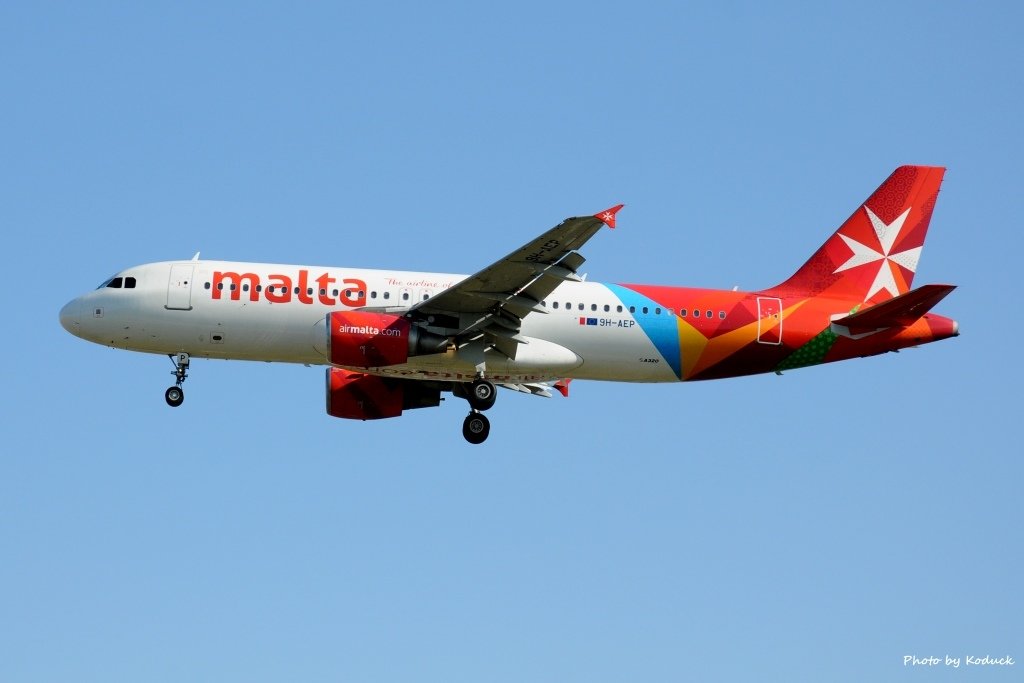 Air Malta A320-214(9H-AEP)@LHR_1(1)_20140820.jpg