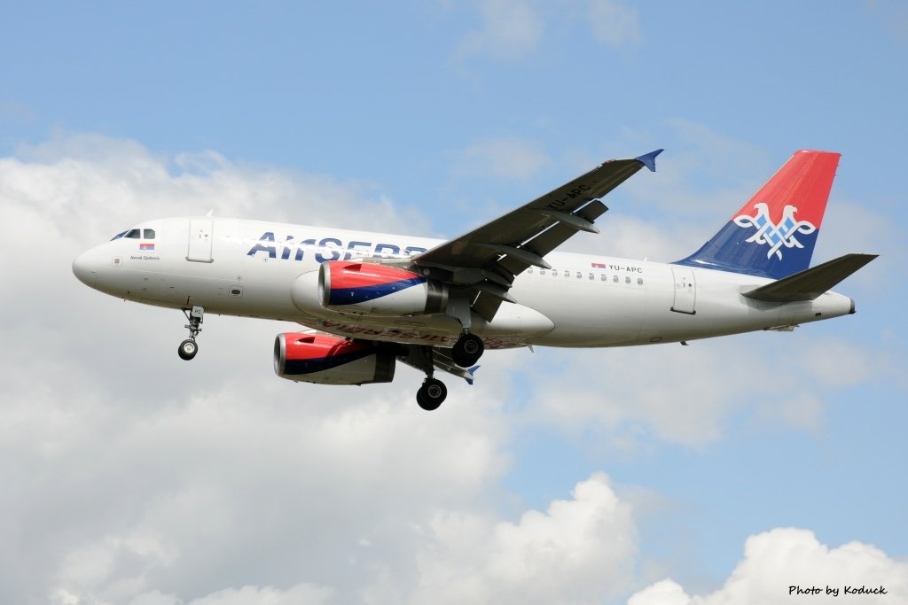 Air Serbia A319-131(YU-APC)@LHR_1(1)_20140820.jpg