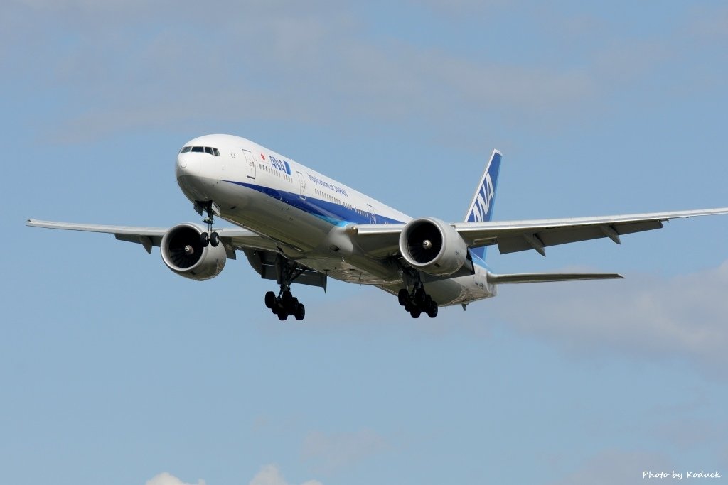 ANA B777-381ER(JA785A)@LHR_2(1)_20140820.jpg