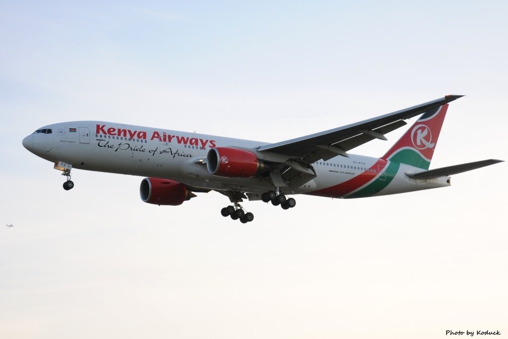 Kenya Airways B777-2U8(ER)(5Y-KYZ)@LHR_1(1)_20140820.jpg