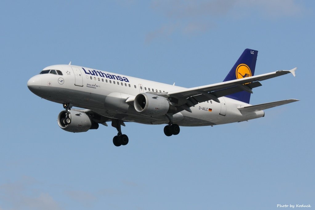 Lufthansa A319-114(D-AILC)@LHR_1(1)_20140820.jpg