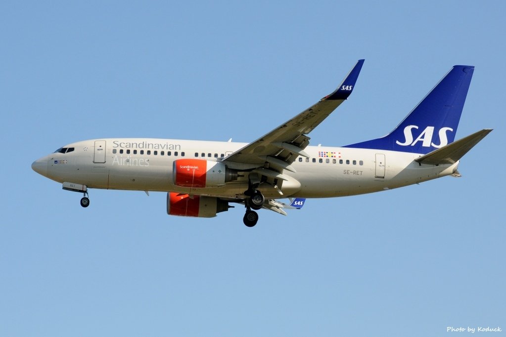 SAS Scandinavian Airlines B737-76N(WL)(SE-RET)@LHR_1(1)_20140820.jpg