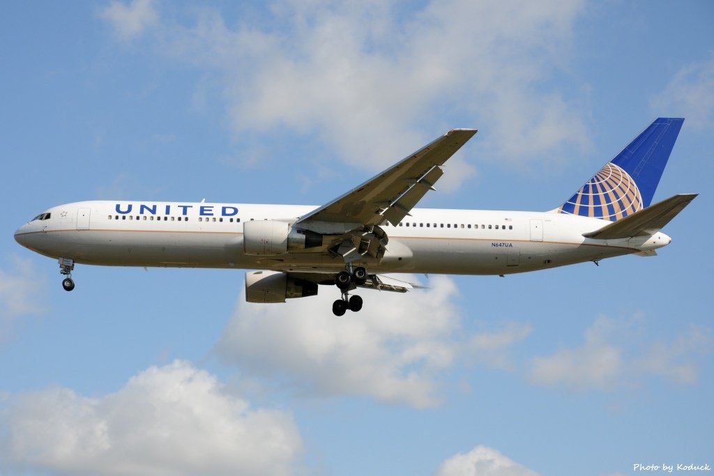 United Airlines B767-322ER(N647UA)@LHR_1(1)_20140820.jpg