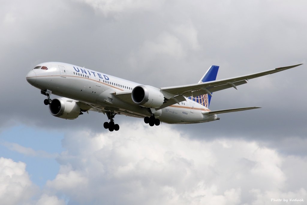 United Airlines B787-8 Dreamliner(N26906)@LHR_1(1)_20140820.jpg