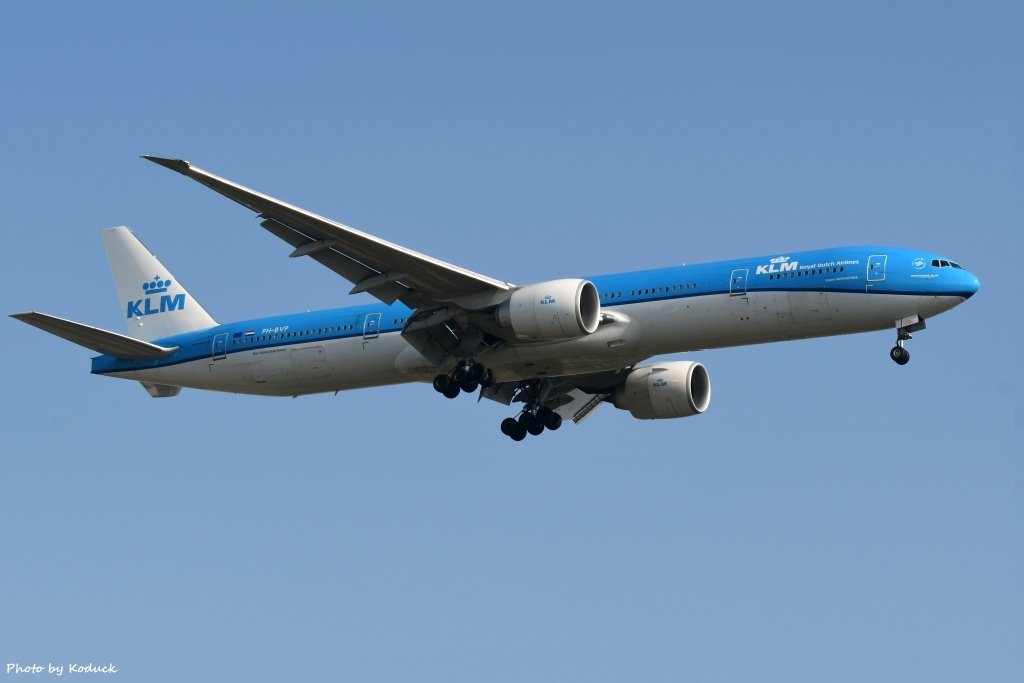 KLM Royal Dutch Airlines B777-306(ER)(PH-BVP)@RCTP_1_20170216.jpg