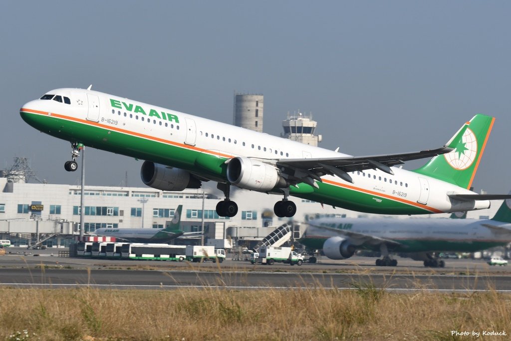 EVA Air A321-211(WL)(B-16219)@RCTP_1_20170217.jpg