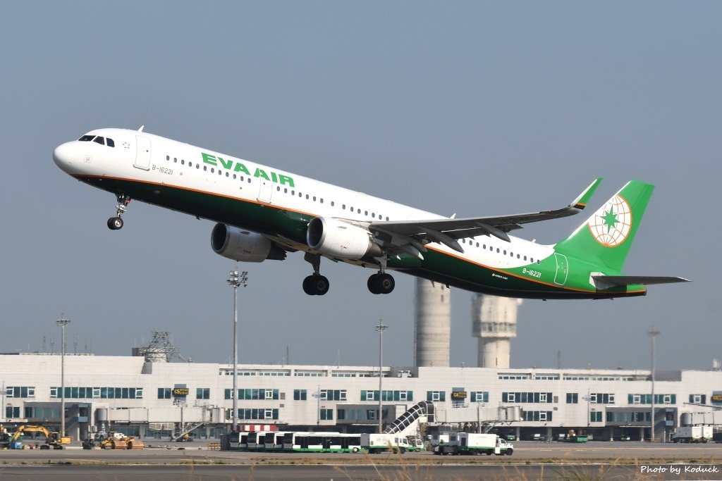 EVA Air A321-211(WL)(B-16221)@RCTP_1_20170217.jpg