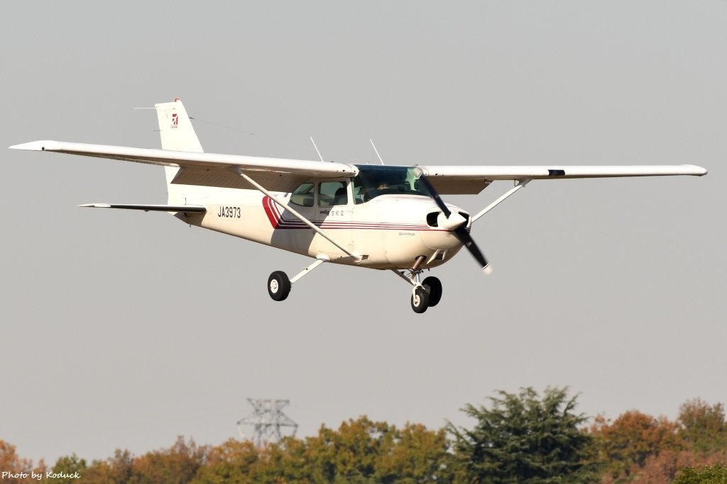 Cessna 172P Skyhawk(JA3973)@RJTF_1_20161125.jpg