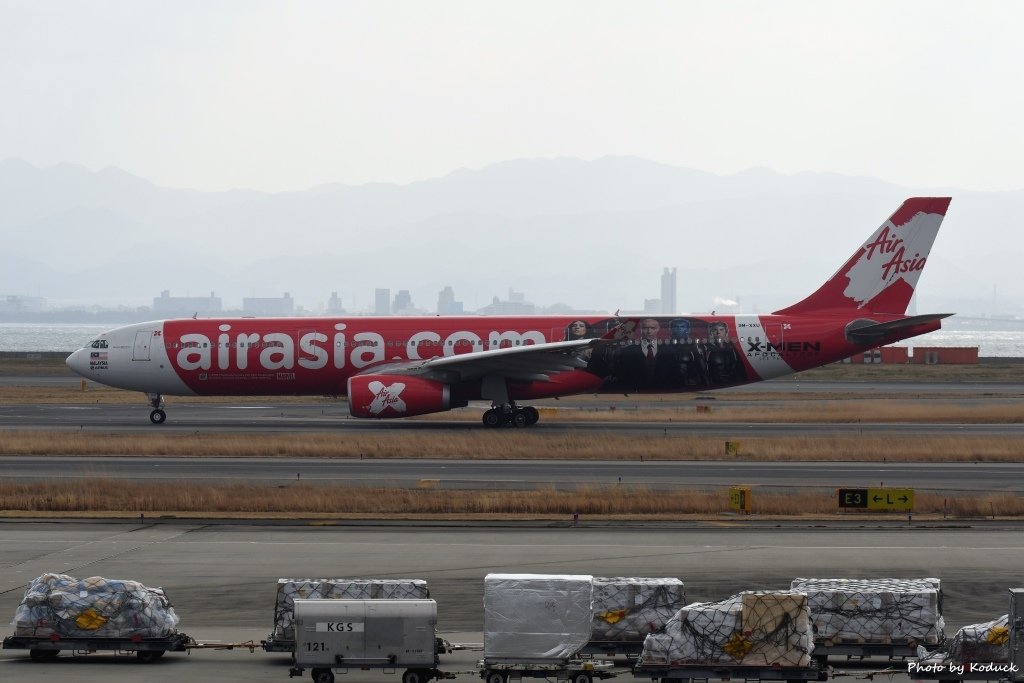 AirAsia X A330-343(9M-XXU)@KIX_1_20170206.jpg