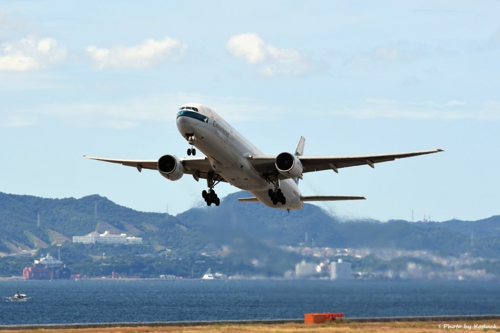 Cathay Pacific B777-367(B-HNI)@KIX_2_20160827.jpg