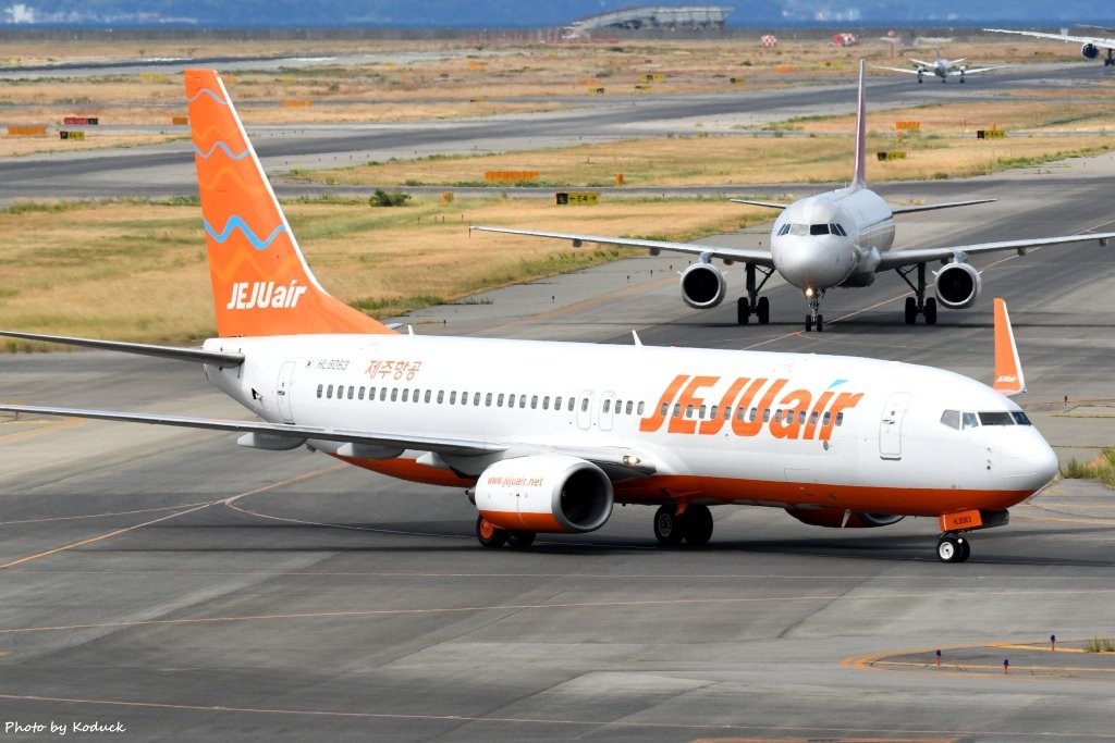 Jeju Air B737-8AS(WL)(HL8063)@KIX_1_20160827.jpg