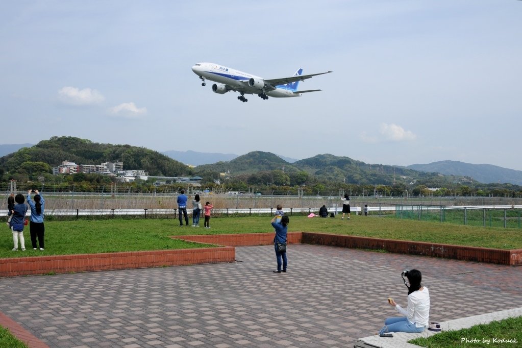 ANA B777-281ER(JA744A)@FUK_1_20160410.jpg