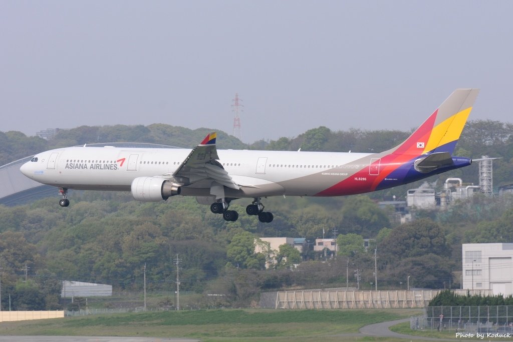 Asiana Airlines A330-323(HL8286)@FUK_1_20160410.jpg