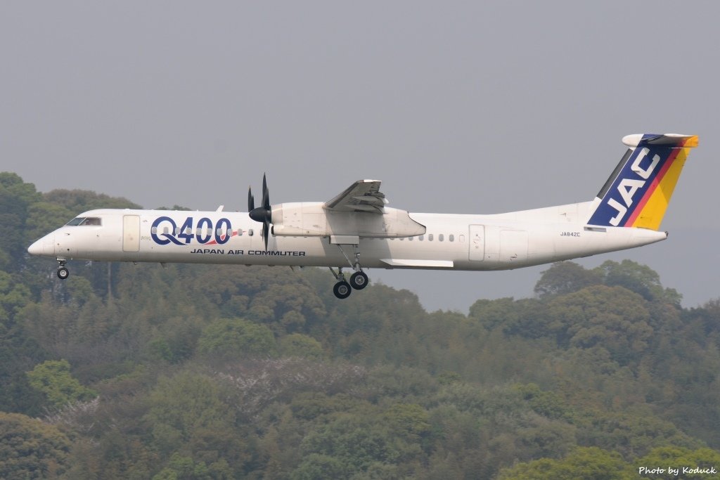 JAC DHC-8-402Q Dash 8(JA842C)@FUK_1_20160410.jpg