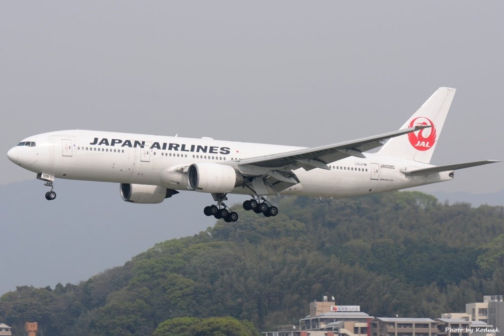 JAL B777-289(JA008D)@FUK_1_20160410.jpg