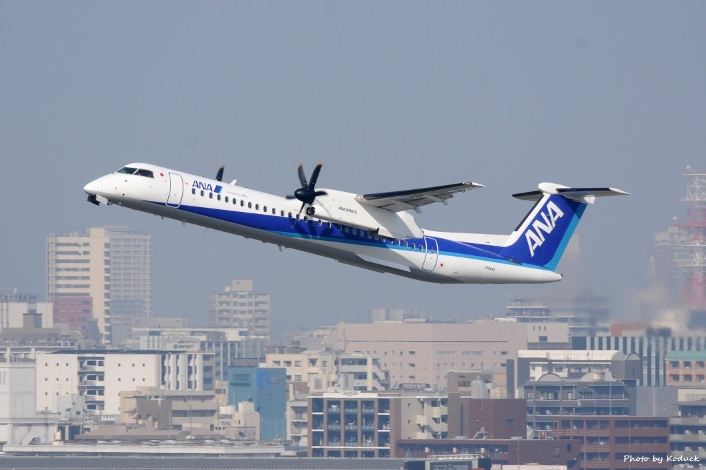 ANA DHC-8-402Q Dash 8(JA844A)@FUK_1_20160415.jpg