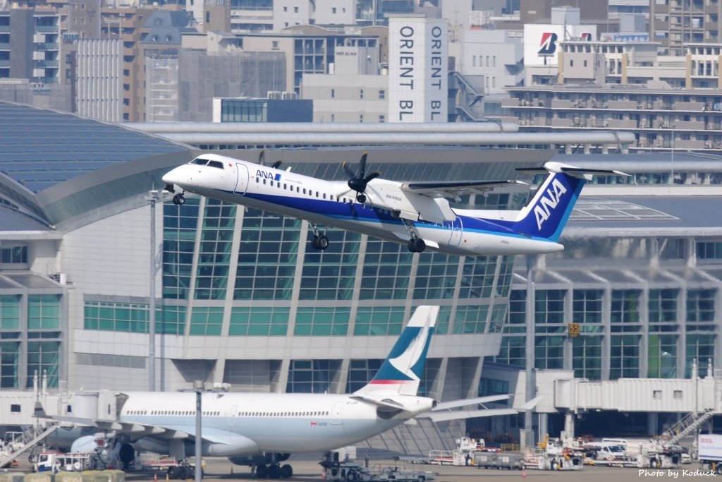 ANA DHC-8-402Q Dash 8(JA8451A)@FUK_1_20160415.jpg